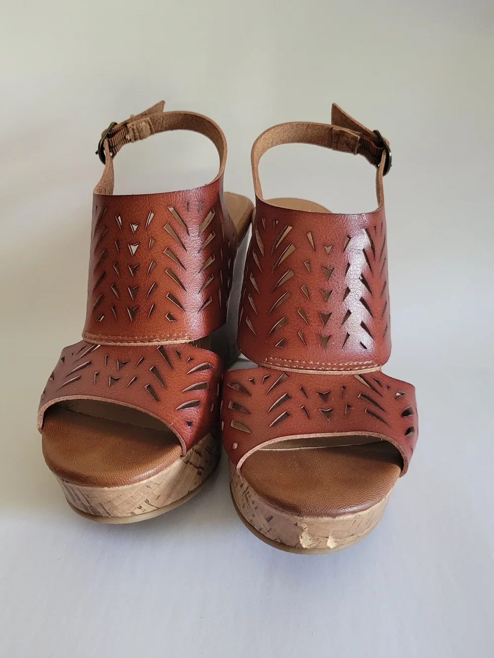 Maurices Womens Brown Laser Cut Cork Platform Wedge Sandals Size 7M Boho Y2K